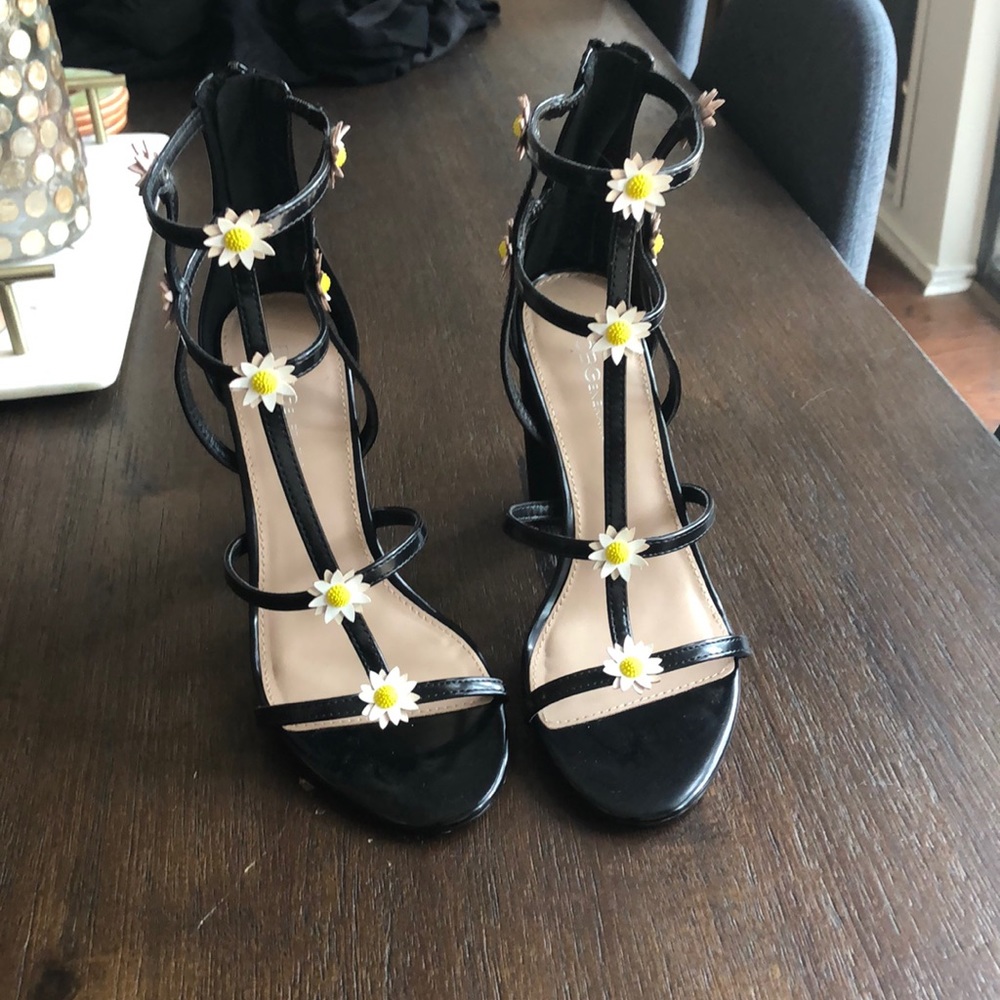 BCBG Jordan Heel